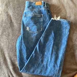 Barely worn relaxed mom jeans